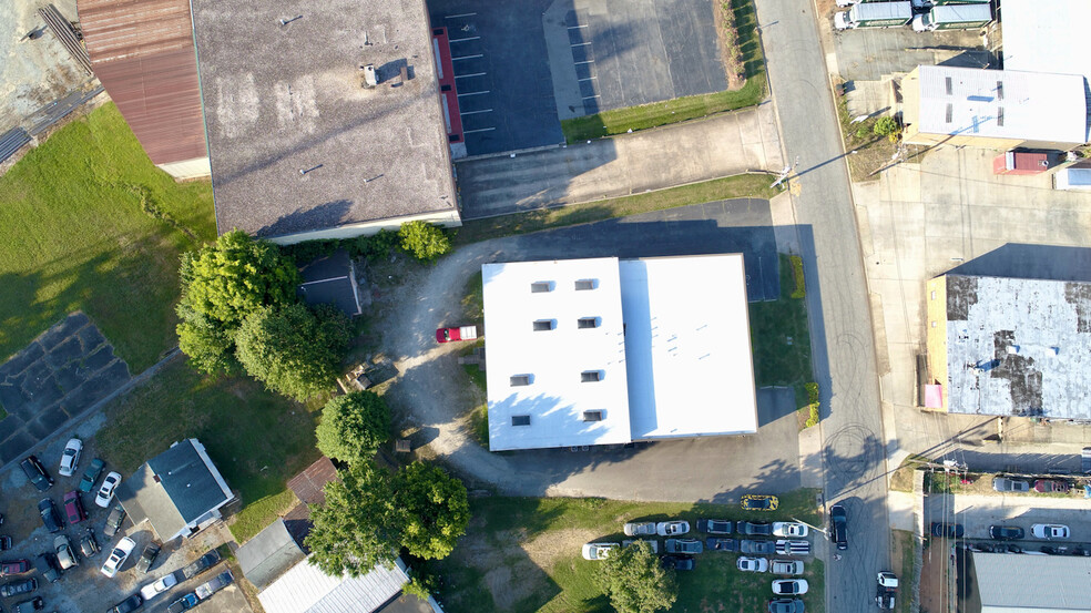 108-110 Longale Rd, Greensboro, NC for lease - Aerial - Image 2 of 5