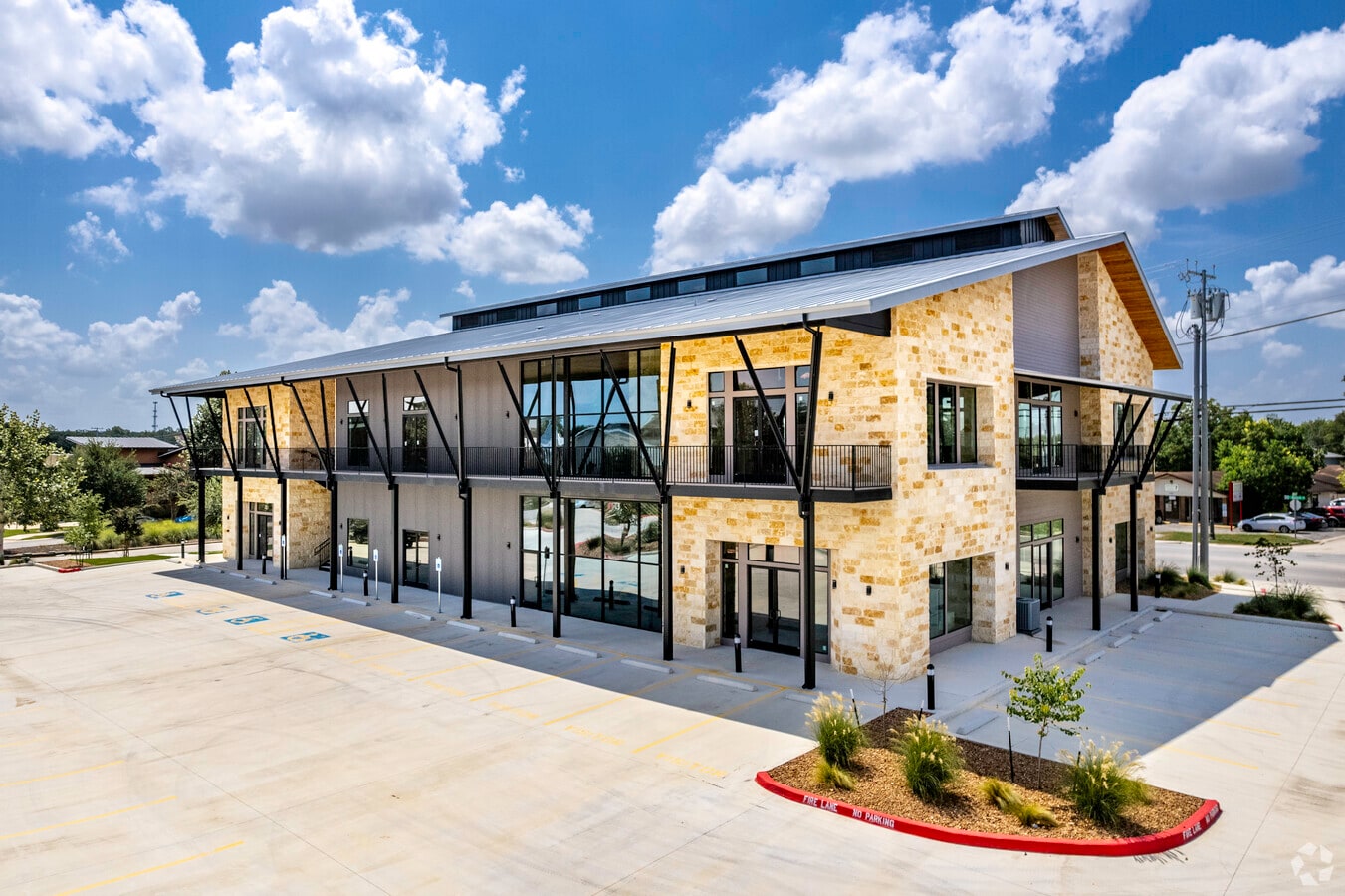 640 N Walnut Ave., New Braunfels, TX 78130 640 N Walnut Ave., New