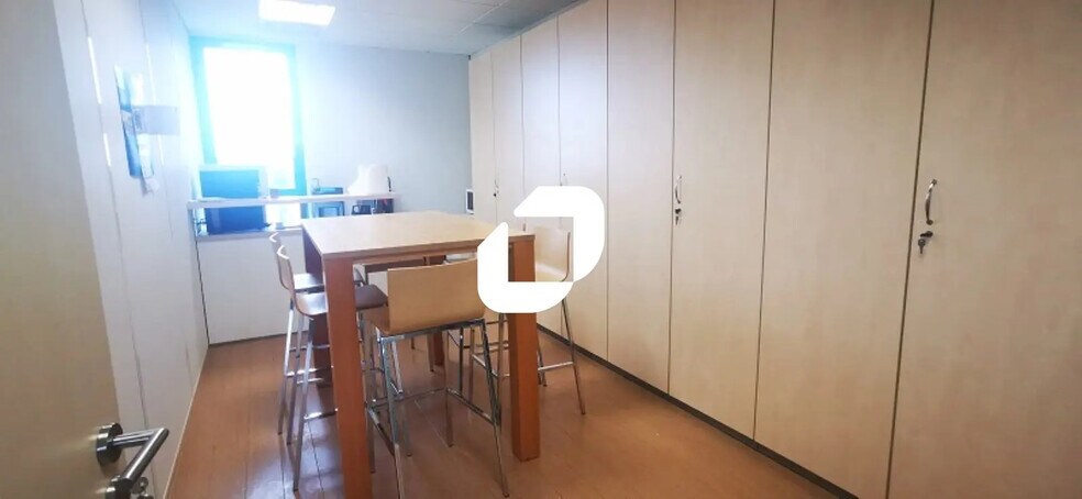 Office in Bailly-Romainvilliers for lease - Interior Photo - Image 3 of 5