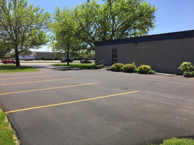 1812 Brighton Henrietta Town Line Rd, Rochester, NY for sale - Building Photo - Image 1 of 1