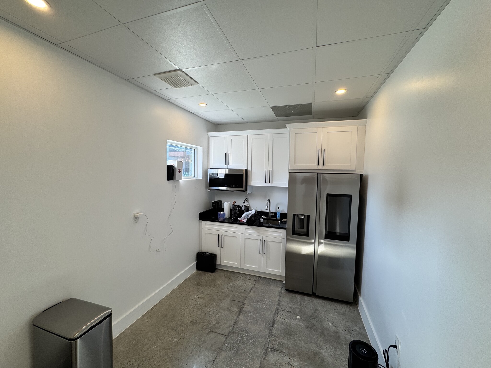 215 Clairemont Ave, Decatur, GA for lease Interior Photo- Image 1 of 5