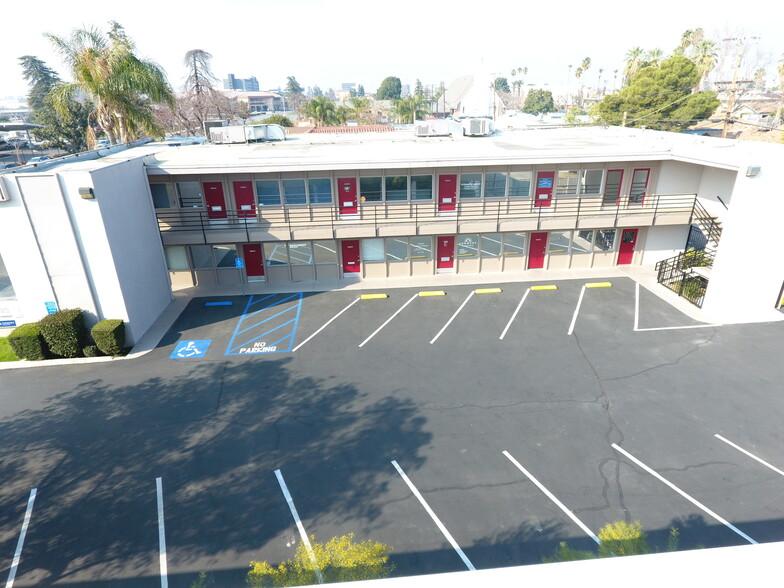 400 Truxtun Ave, Bakersfield, CA for sale - Primary Photo - Image 1 of 1