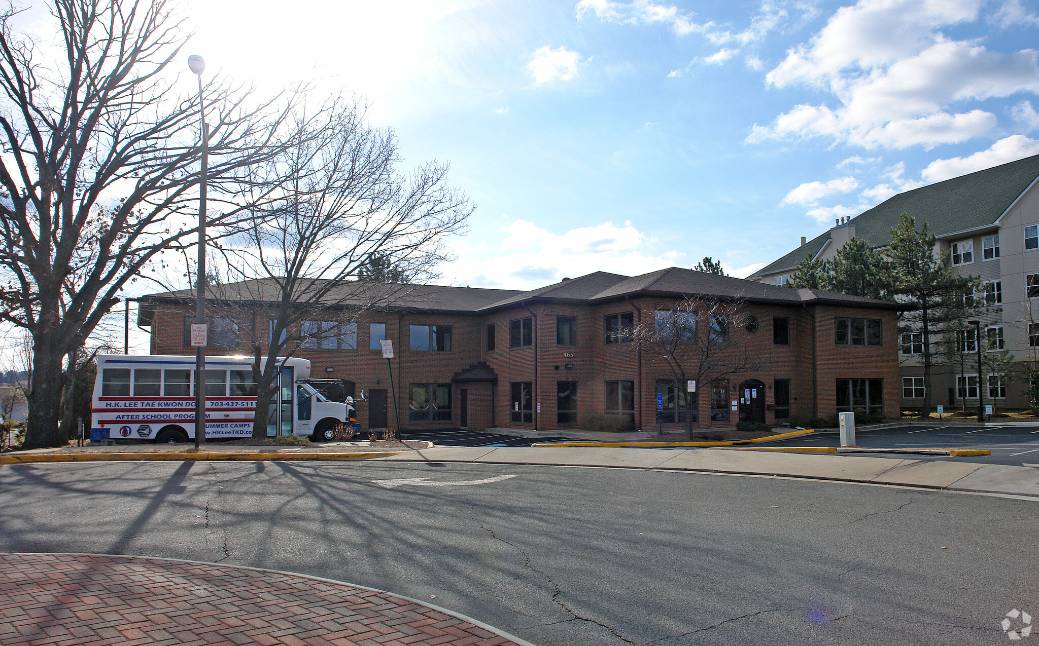 465 Herndon Pky, Herndon, VA for lease Primary Photo- Image 1 of 4