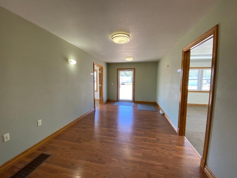 350 N Main Ave, Harmony, MN 55939 Retail for Sale