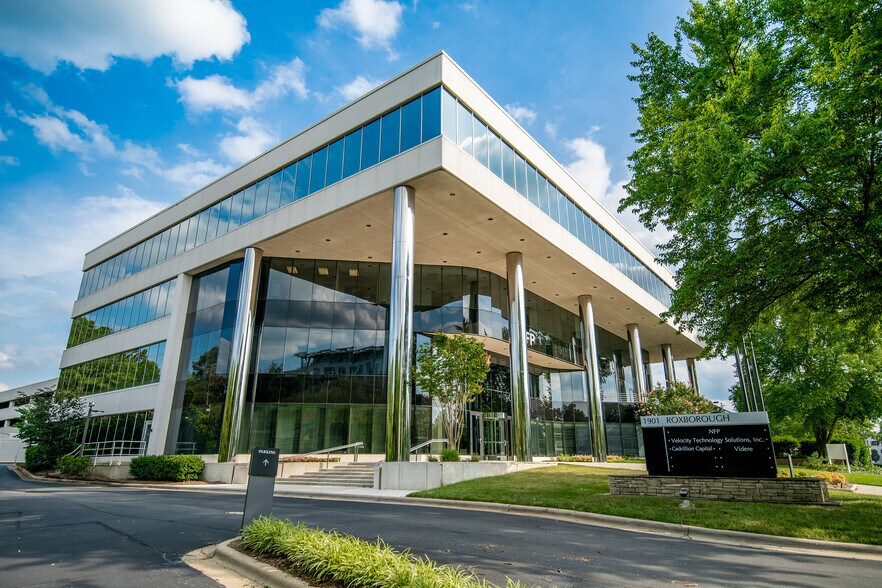 1901 Roxborough Rd, Charlotte, NC 28211