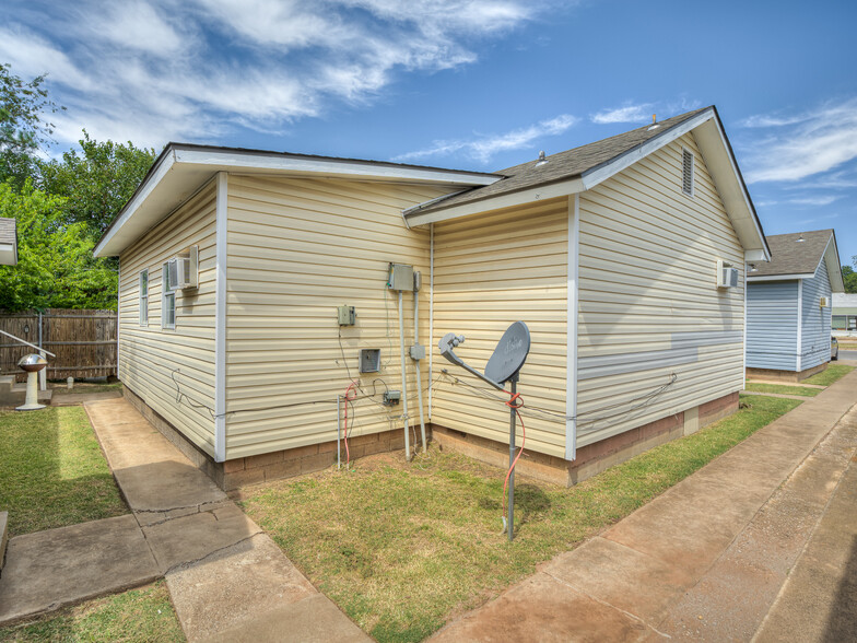 2308 NW 12th St, Oklahoma City, OK for sale - Building Photo - Image 3 of 43