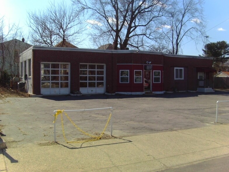 298 Montgomery Ave, Cranston, RI for sale - Other - Image 1 of 1