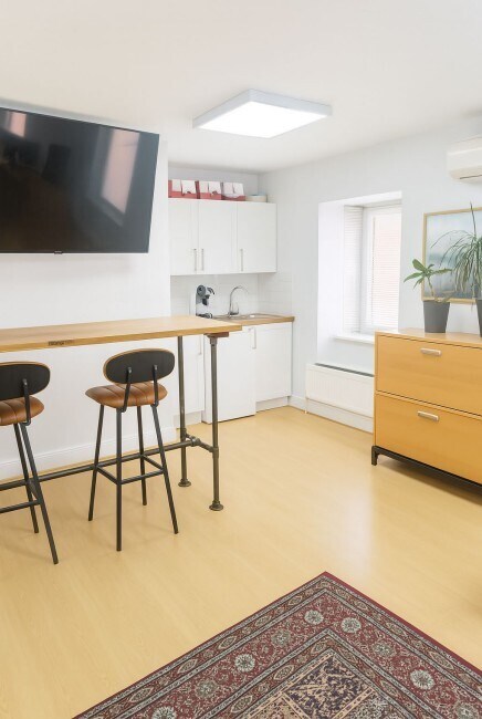 14 The Green, Newport Pagnell for lease Interior Photo- Image 1 of 3