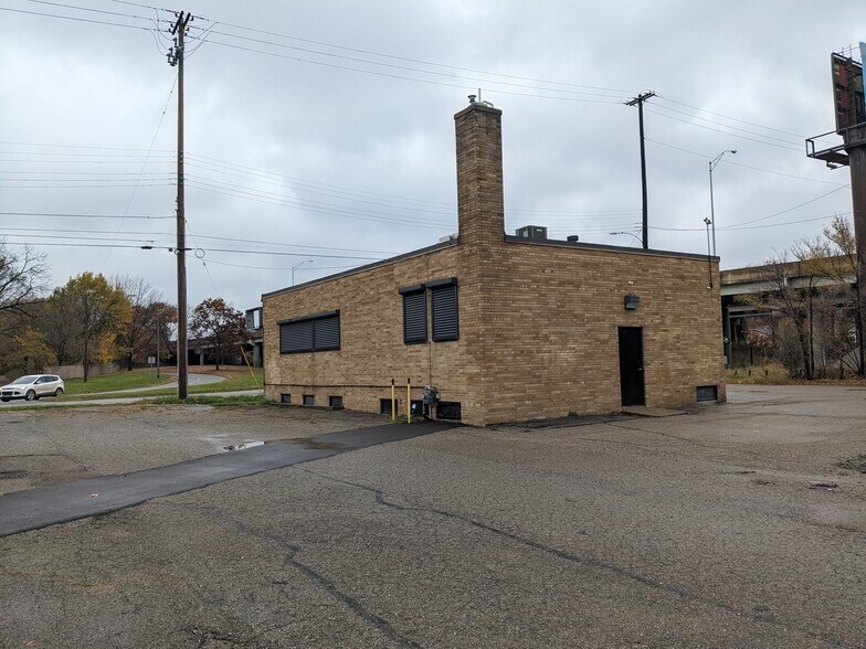 801 S Holmes St, Lansing, MI for sale - Building Photo - Image 2 of 9