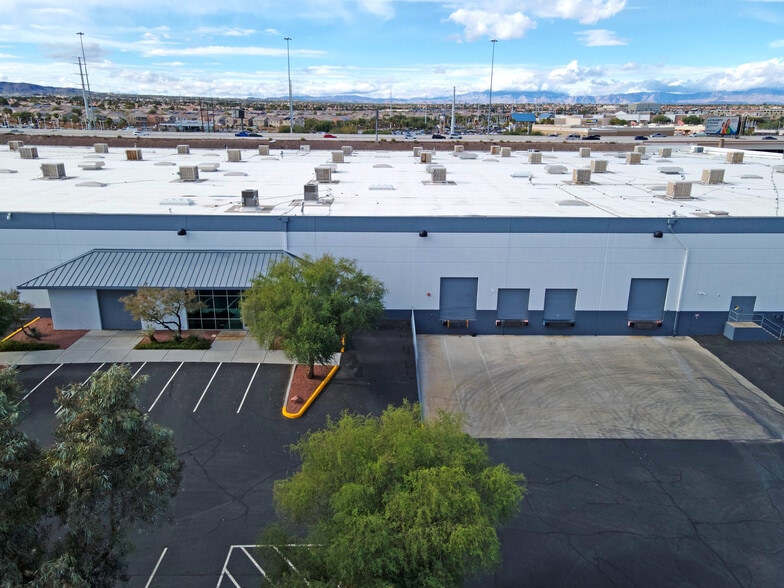 451 Mirror Ct, Henderson, NV for lease - Building Photo - Image 2 of 4