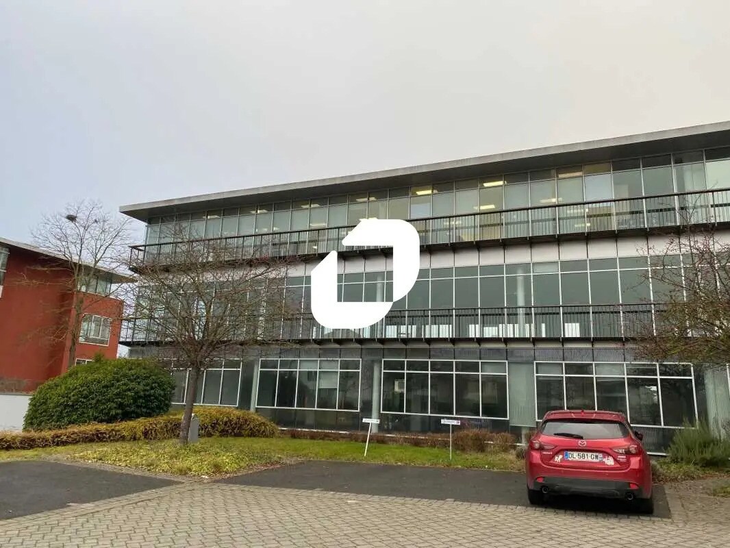 2 Rue René Caudron, Voisins-le-Bretonneux for lease Building Photo- Image 1 of 38