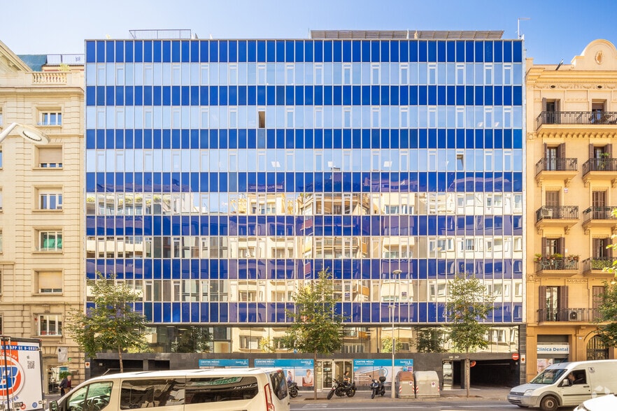 Office in Barcelona, Barcelona for lease - Primary Photo - Image 1 of 8