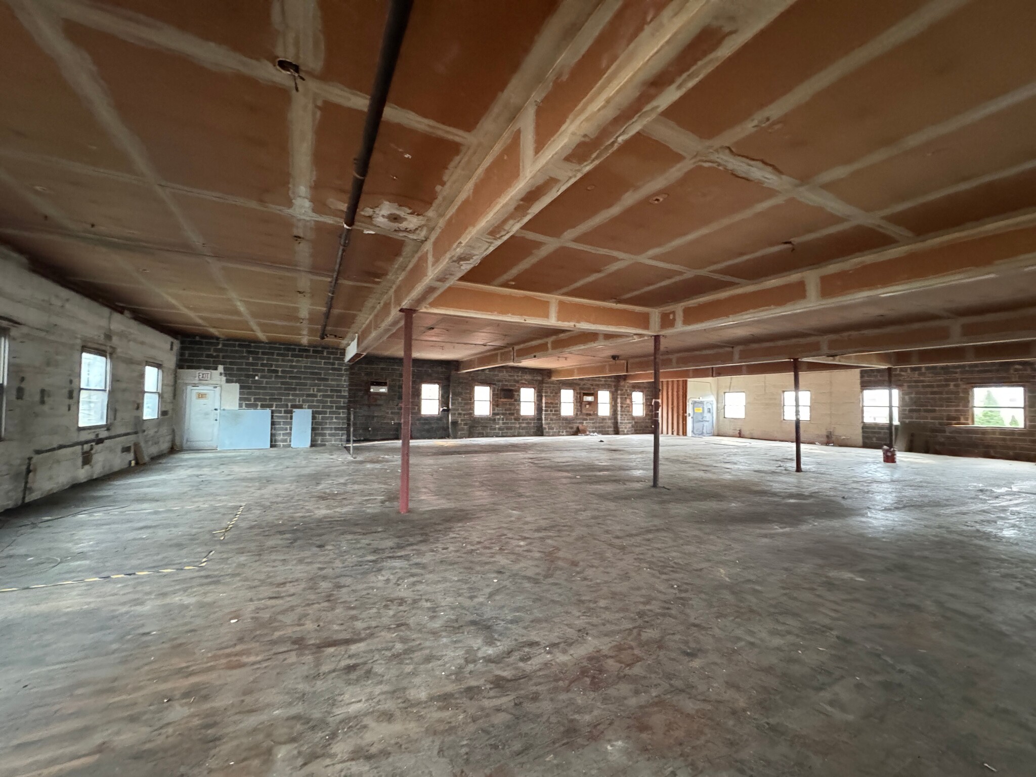 250 Avenue W, Brooklyn, NY for lease Interior Photo- Image 1 of 2