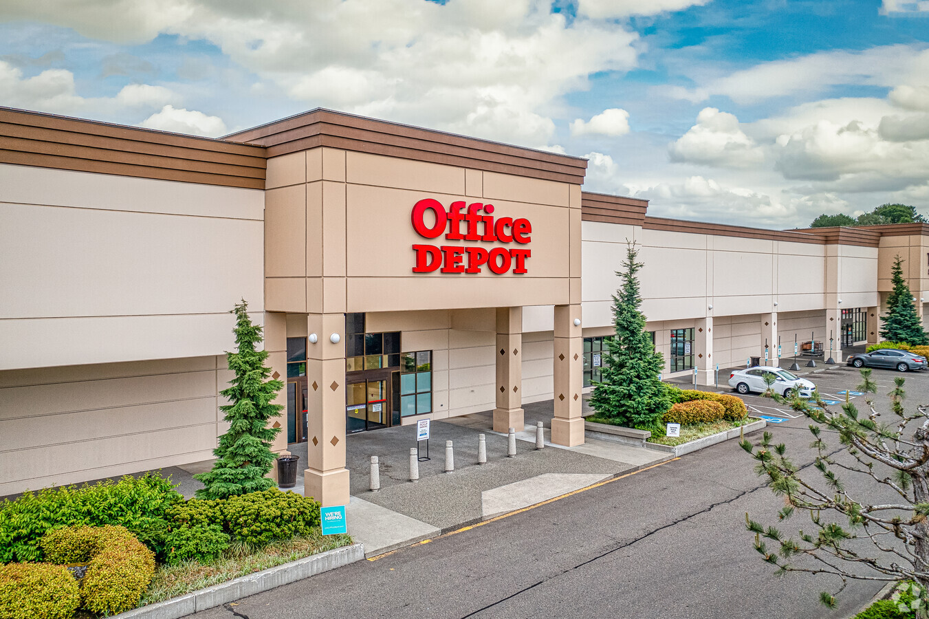 300 Andover Park W, Tukwila, WA 98188 - Segale Retail Center | LoopNet