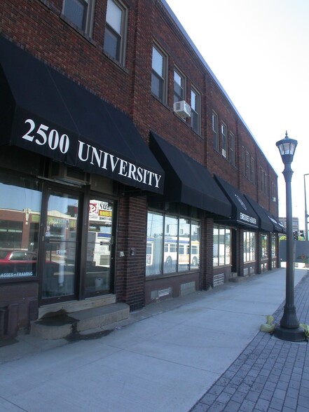 2470-2512 University Ave W, Saint Paul, MN for lease - Building Photo - Image 1 of 9