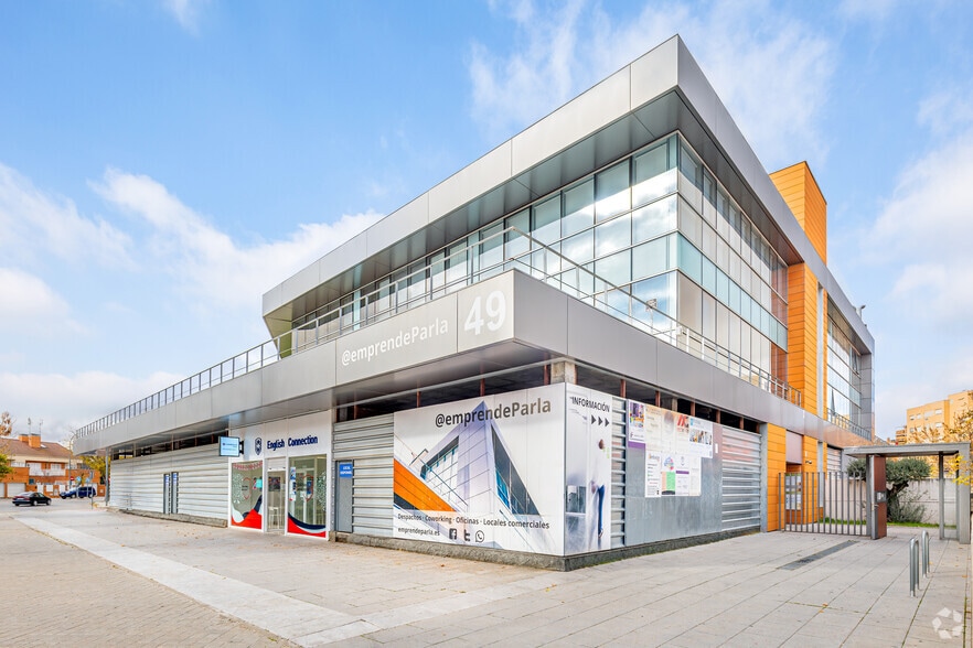 Avenida del Leguario, 49, Parla, Madrid for lease - Building Photo - Image 1 of 17