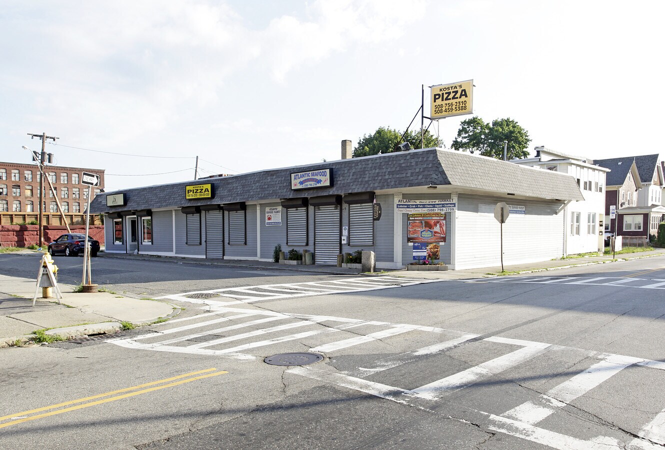 100 Canterbury St, Worcester, MA 01603