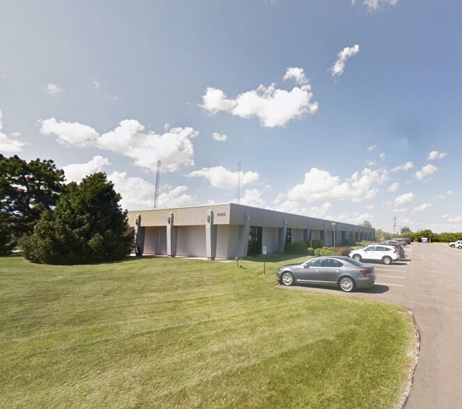 10123 Corporate Square Dr, Creve Coeur, MO for lease - Building Photo - Image 1 of 2