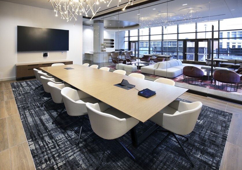 3030 Nowitzki Way, Dallas, TX for lease - Interior Photo - Image 2 of 8