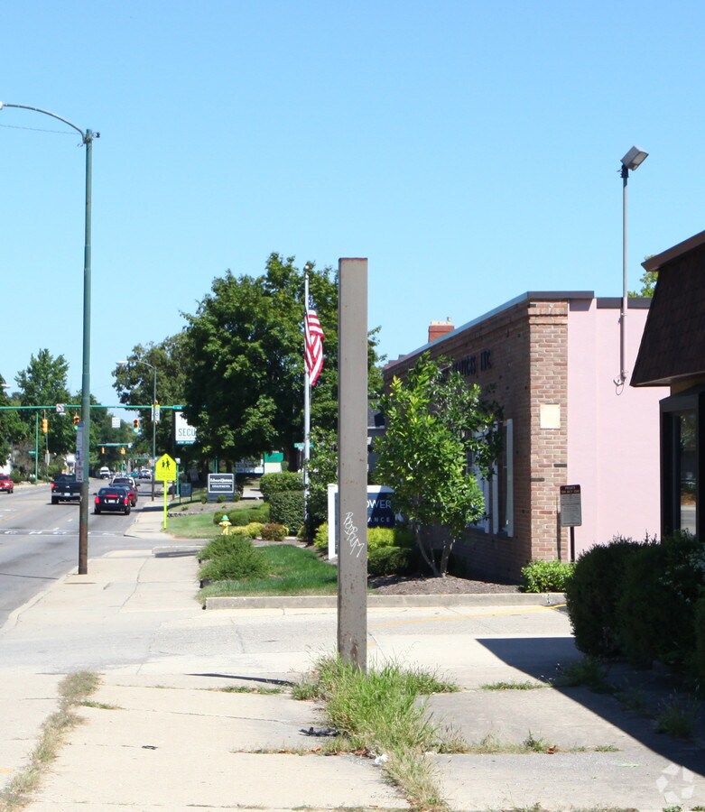 1720 N Limestone St, Springfield, OH 45503