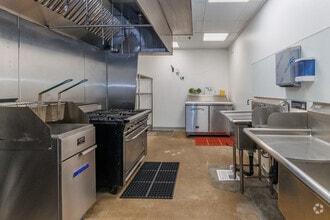 1388 Daisy Ave, Long Beach, CA for lease Interior Photo- Image 2 of 5