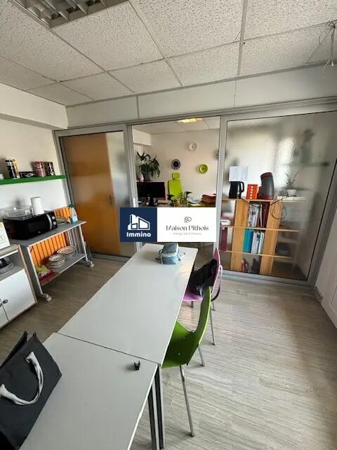 Office in Hyères for sale Building Photo- Image 1 of 6