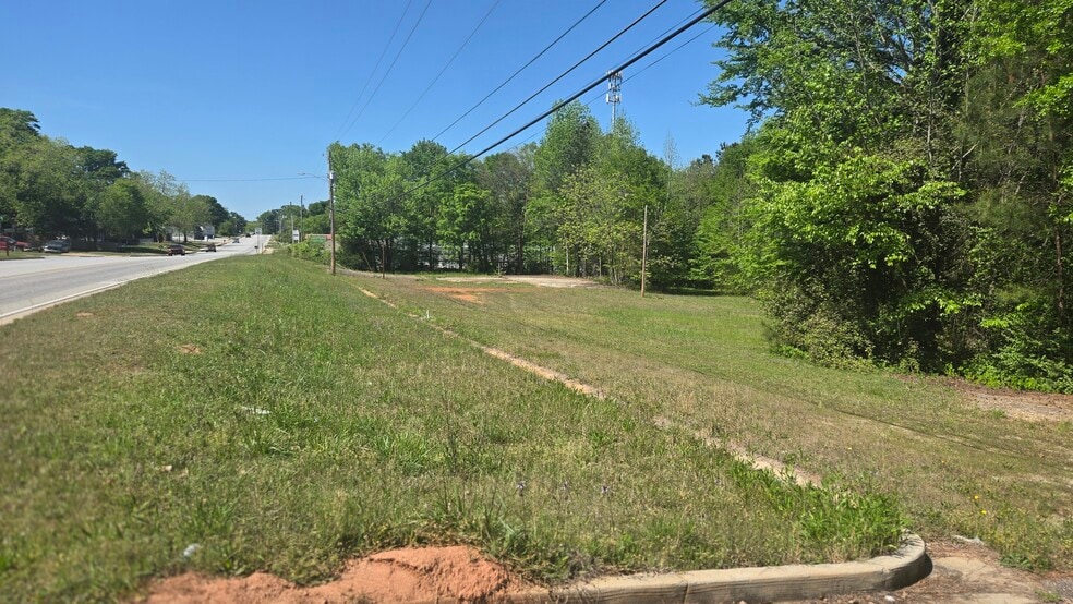 7115 Jackson Hwy, Covington, GA for sale - Primary Photo - Image 1 of 6