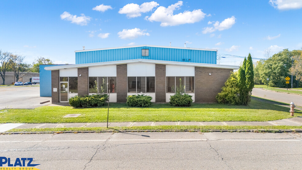 947 W Rayen Ave, Youngstown, OH for sale - Building Photo - Image 1 of 17