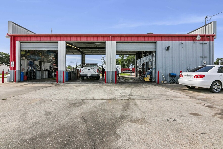 3566/3590 Washington Blvd., Beaumont, TX for sale - Building Photo - Image 2 of 29