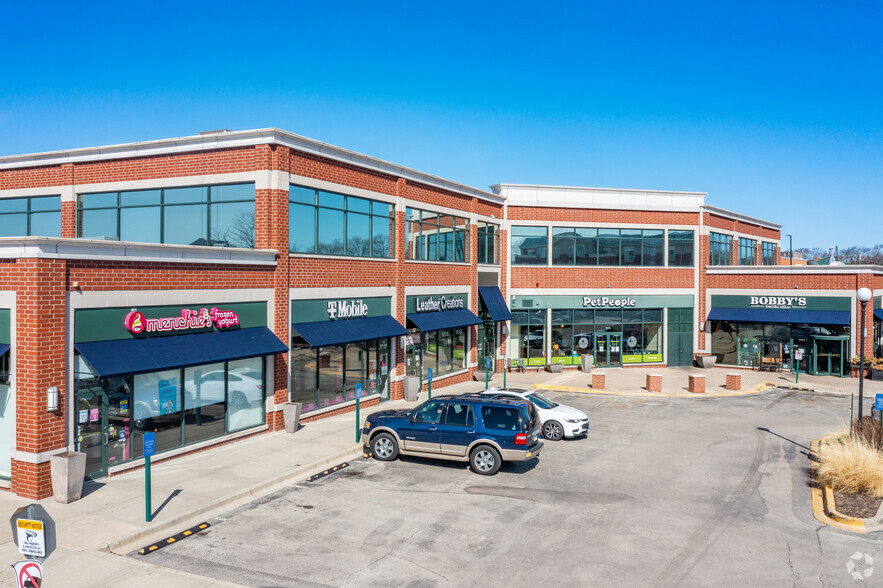 775 Waukegan Rd, Deerfield, IL for lease - Primary Photo - Image 1 of 8