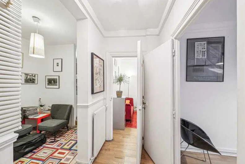 Office in Paris for lease Interior Photo- Image 1 of 15