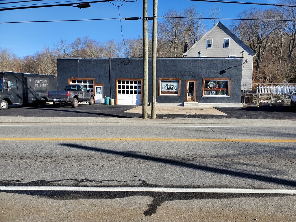 1601 Route 85, Oakdale, CT 06370