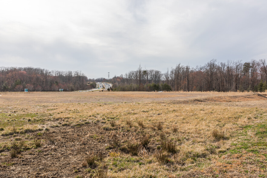 6100 Greenleigh Ave, Middle River, MD for lease - Construction Photo - Image 2 of 5