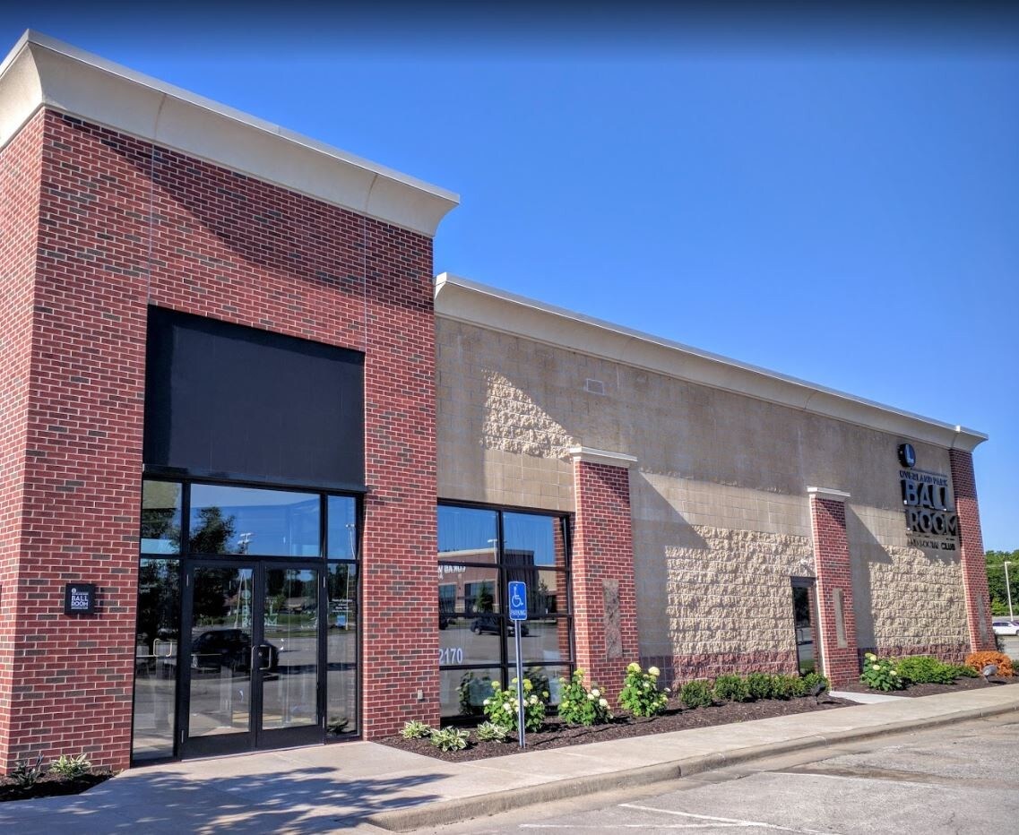 12170 Blue Valley Pky, Overland Park, KS for sale Building Photo- Image 1 of 1