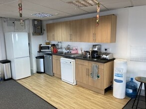 1-2 Queen Sq, Brighton for lease Interior Photo- Image 2 of 8