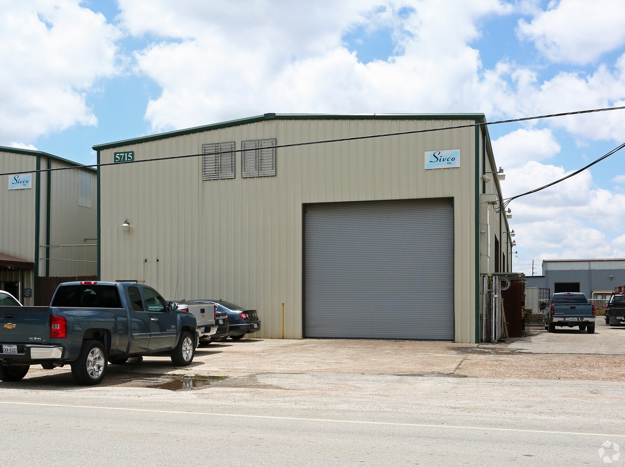 5715 Cunningham Rd, Houston, TX 77041