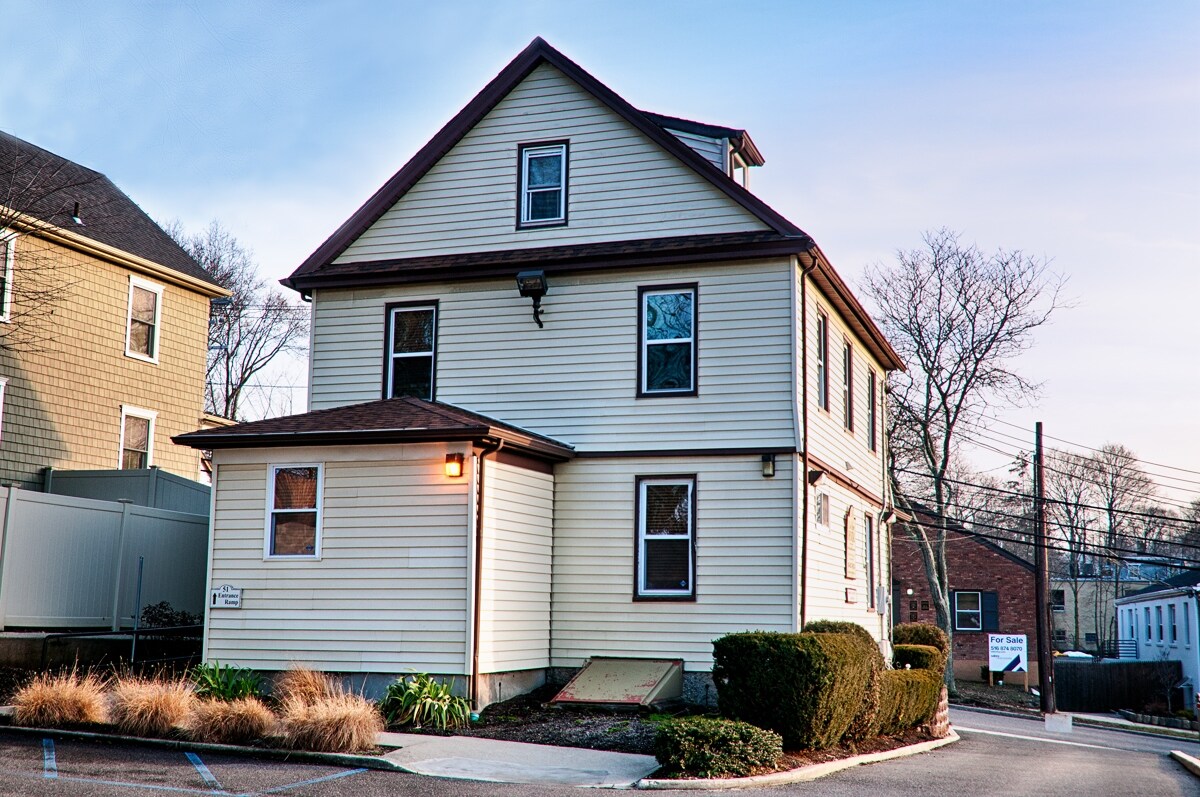 51 Elm St, Huntington, NY for sale Building Photo- Image 1 of 1