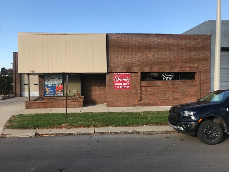 960 Biddle Ave, Wyandotte, MI for lease - Building Photo - Image 2 of 9