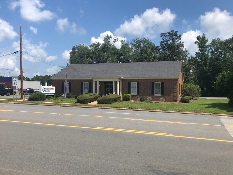 126 E Broad Ave, Whigham, GA 39897