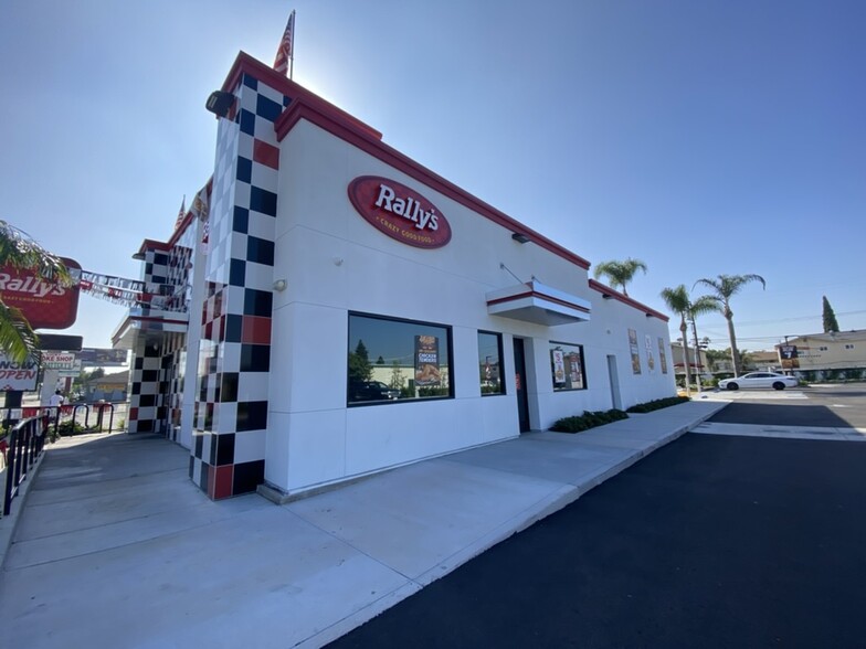 10642 Katella Ave, Garden Grove, CA for lease - Building Photo - Image 3 of 19