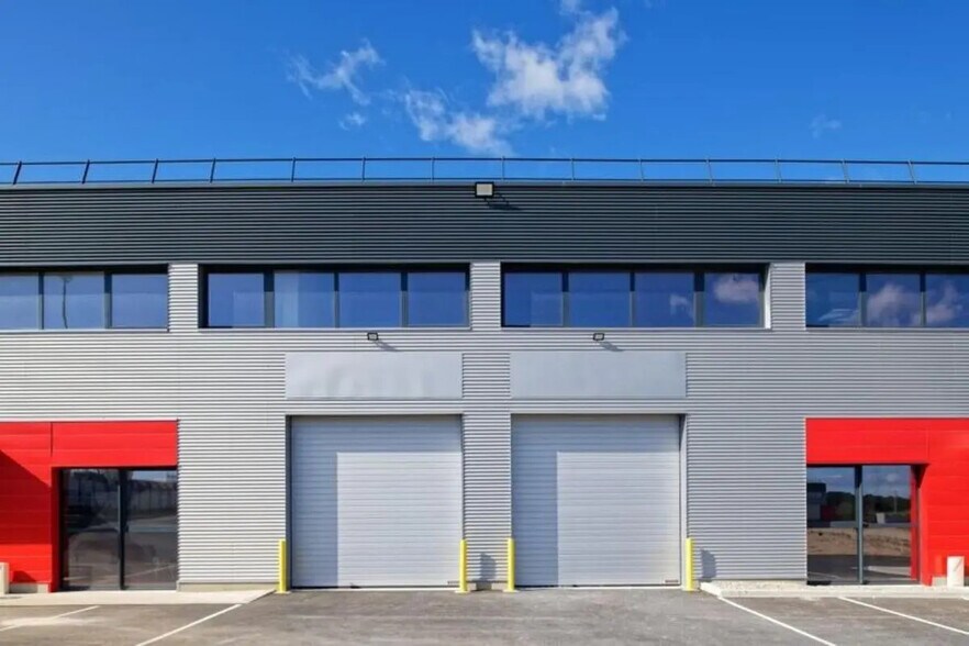 Flex in Gignac-la-Nerthe for lease - Building Photo - Image 3 of 4