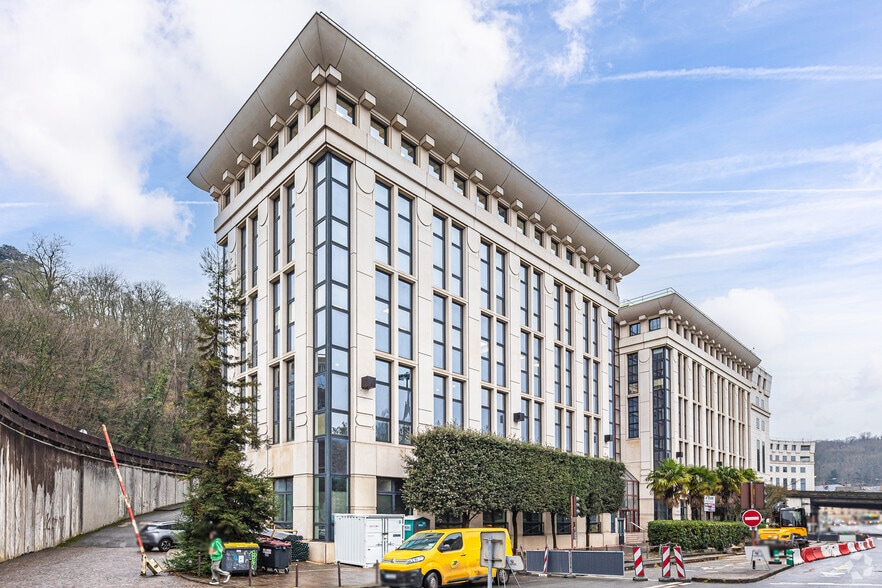 2-10 Rue Troyon, 92310 Sèvres, Sèvres for lease - Building Photo - Image 2 of 2