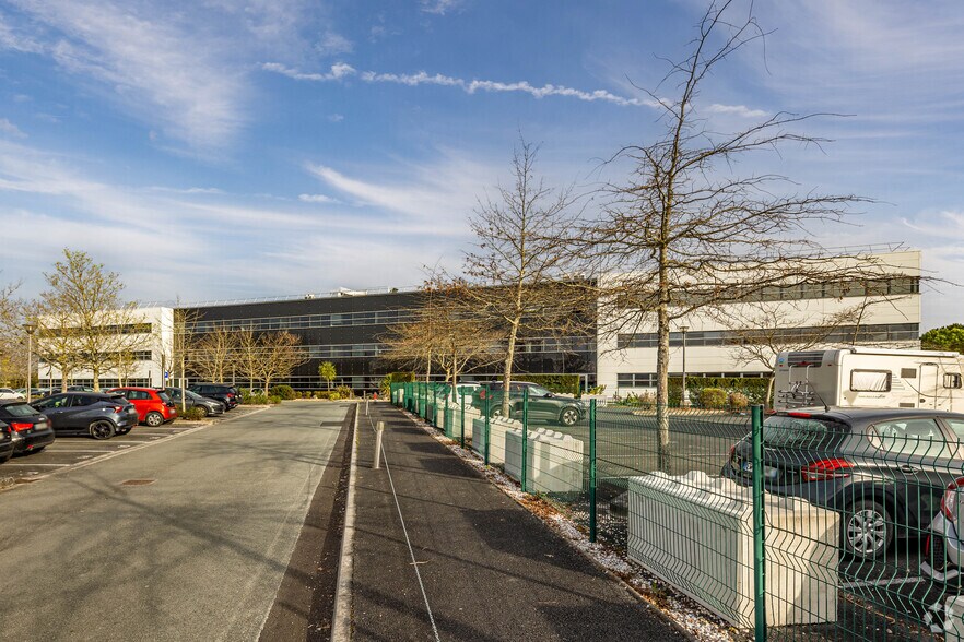 16 Avenue Pythagore, Mérignac for lease - Building Photo - Image 2 of 8