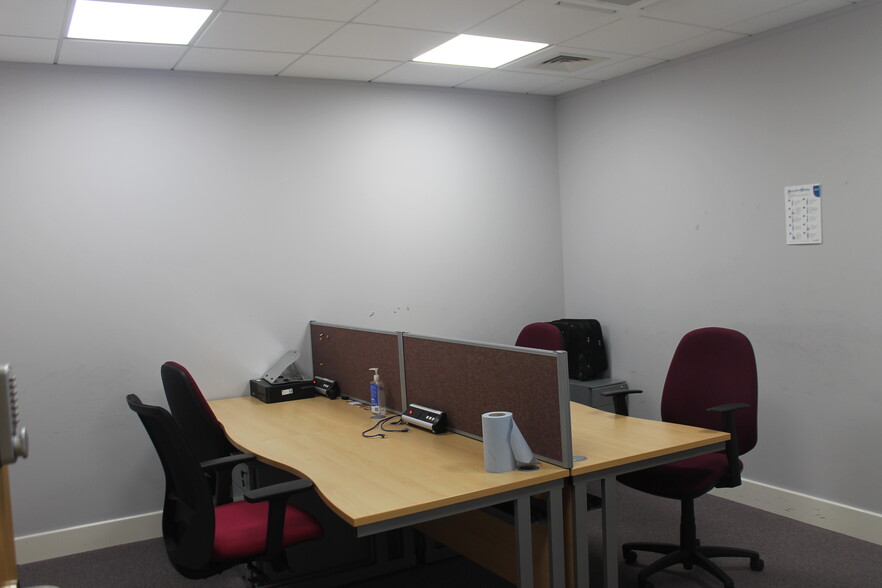 62-64 Hallgate, Wigan for lease - Interior Photo - Image 3 of 6