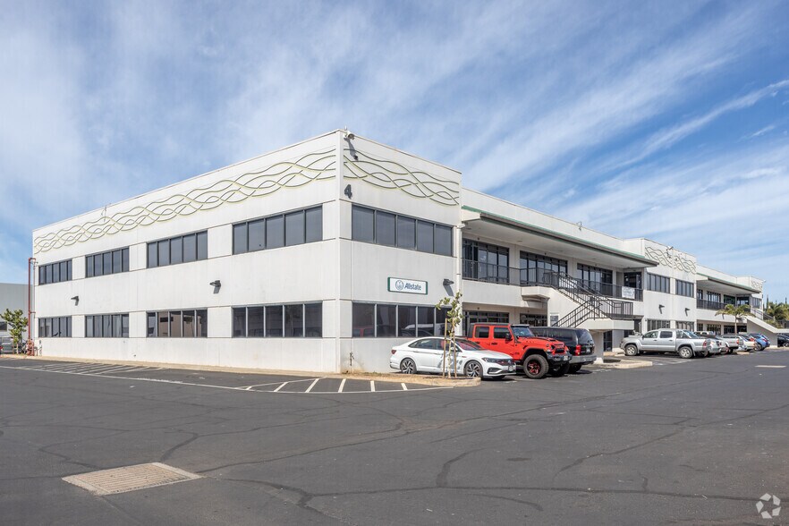 320 Ohukai Rd, Kihei, HI 96753