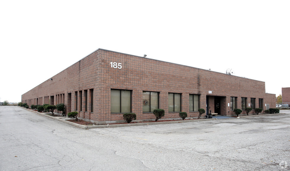 185 Advance Blvd, Brampton, ON for sale - Primary Photo - Image 1 of 1