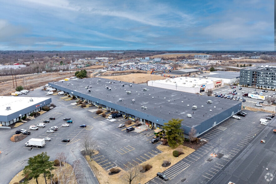 110 Commerce Way, Woburn, MA for lease - Building Photo - Image 2 of 5