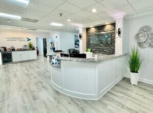 2200 Defense Hwy, Crofton, MD for lease Interior Photo- Image 2 of 30