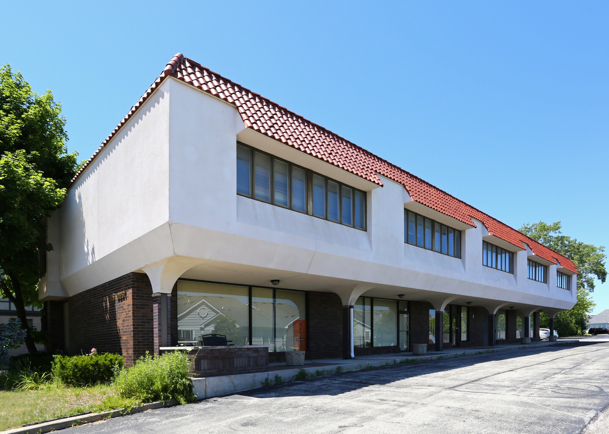 16 E Schaumburg Rd, Schaumburg, IL for sale Primary Photo- Image 1 of 1