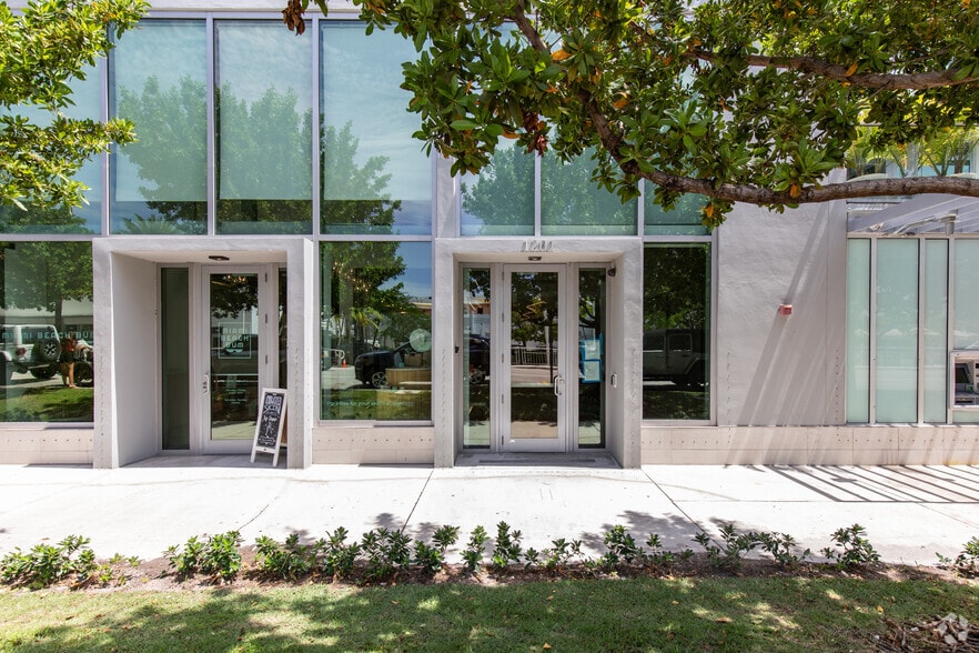 1201 20th St, Miami Beach, FL for lease - Building Photo - Image 3 of 9